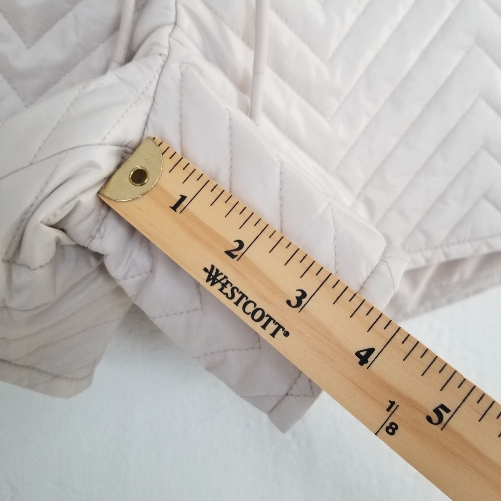 Athleta Apress Ski Short Size 8 - Picture 7 of 10